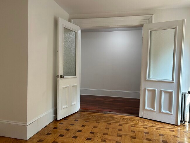 Building Photo - 268 Montgomery St