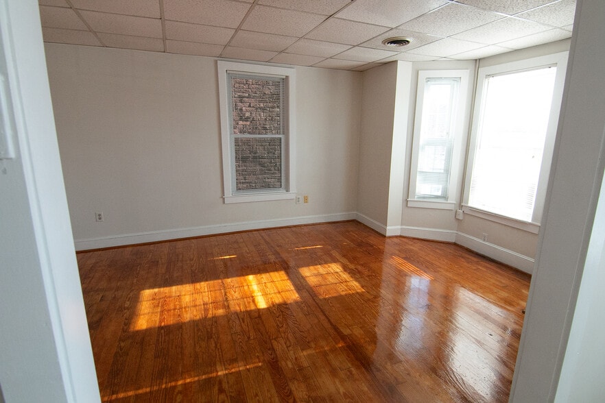 Building Photo - 21 Essex St