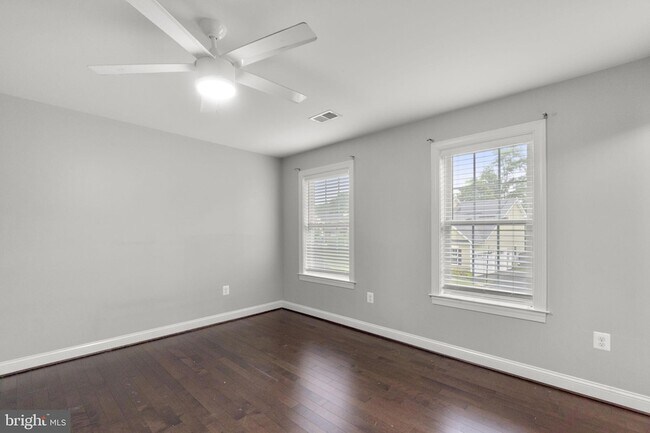 Building Photo - 945 Kayley Dr