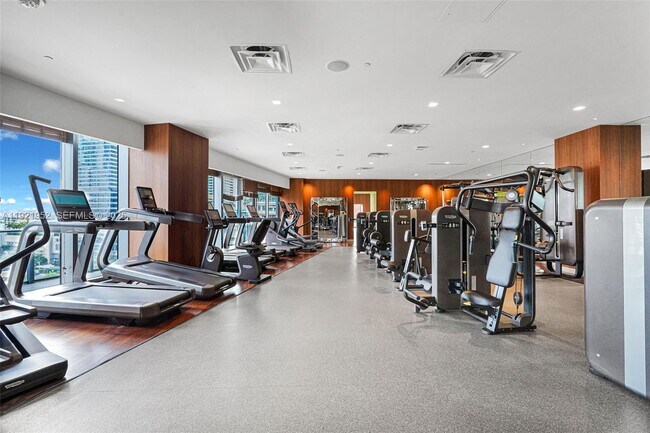 Building Photo - 1300 S Miami Ave