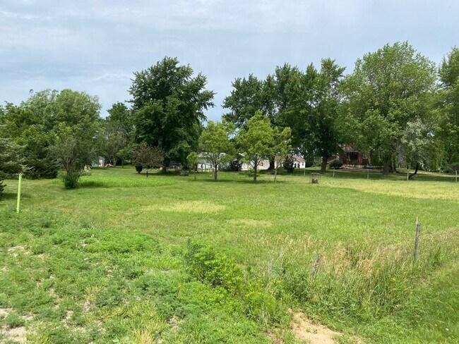 Building Photo - Acreage for Rent