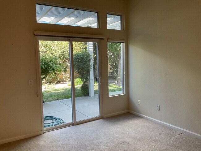 Building Photo - Gorgeous Summerset Duet in Gated 55+ Community