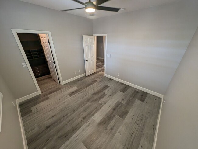 Building Photo - 10422 Hickory Bark Rd