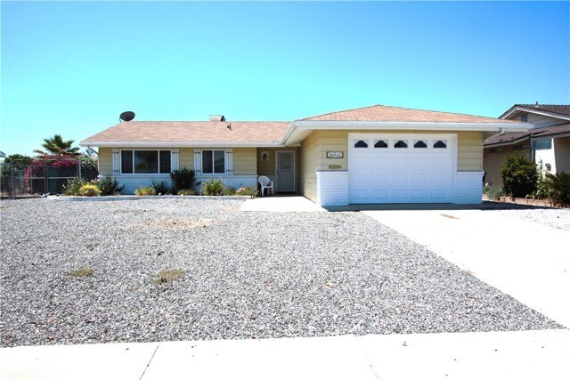 Building Photo - 26253 Lancaster Dr