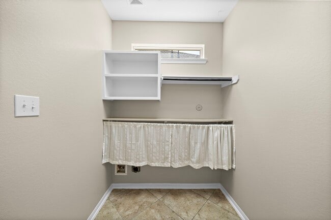 Building Photo - 2812 Pranzo Ln