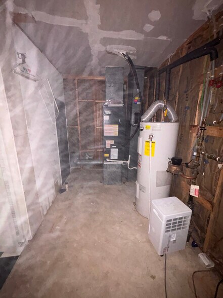 Building Photo - 2719 Crestwick Pl