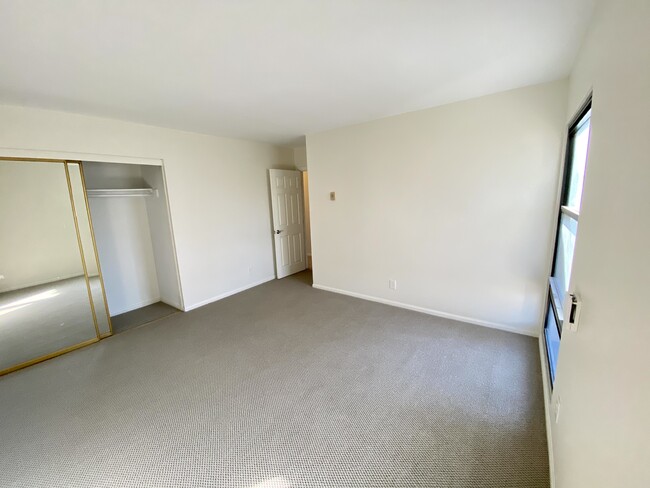 Building Photo - 7740 Redlands St