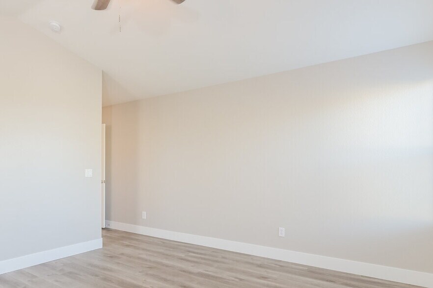 Building Photo - 11130 Star Lily St