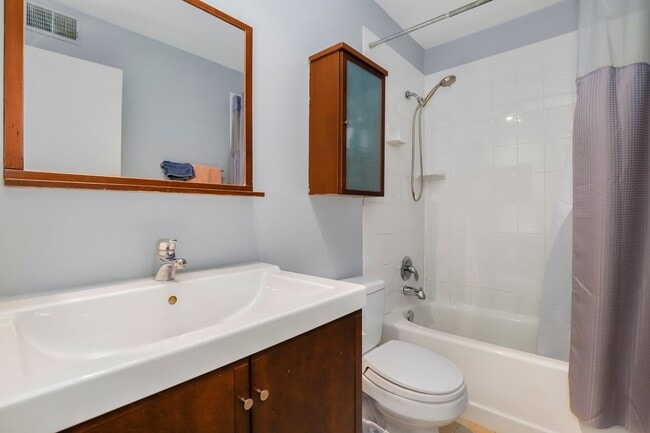 Building Photo - 5101 Carriage Way Dr