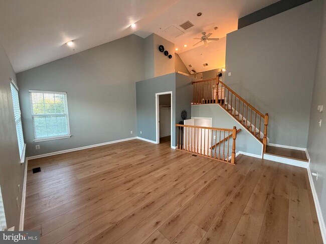 Building Photo - 2509 William Taft Ct