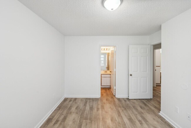 Building Photo - Where Comfort Meets Convenience!