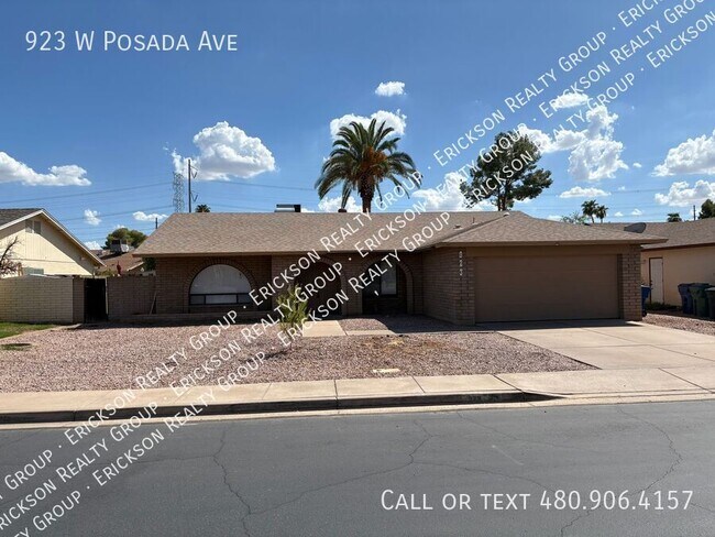Building Photo - 923 W Posada Ave