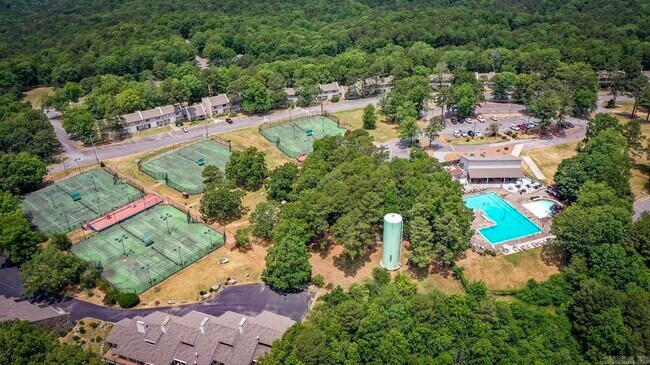 Building Photo - 601 Dave Creek Pkwy