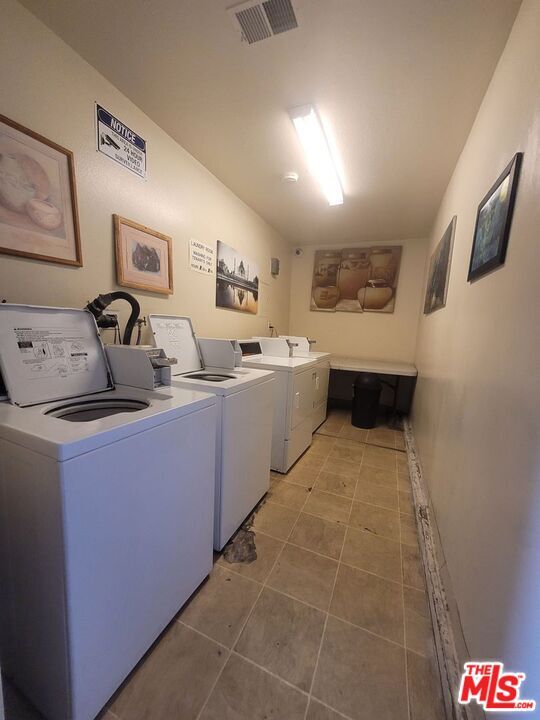 Building Photo - 12634 Kalnor Ave