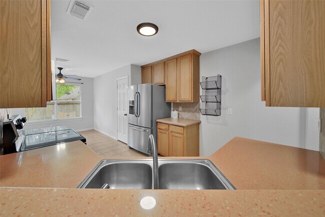 Building Photo - 12411 Brightwood Dr