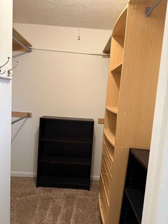 Building Photo - 6410 Del Monte Dr