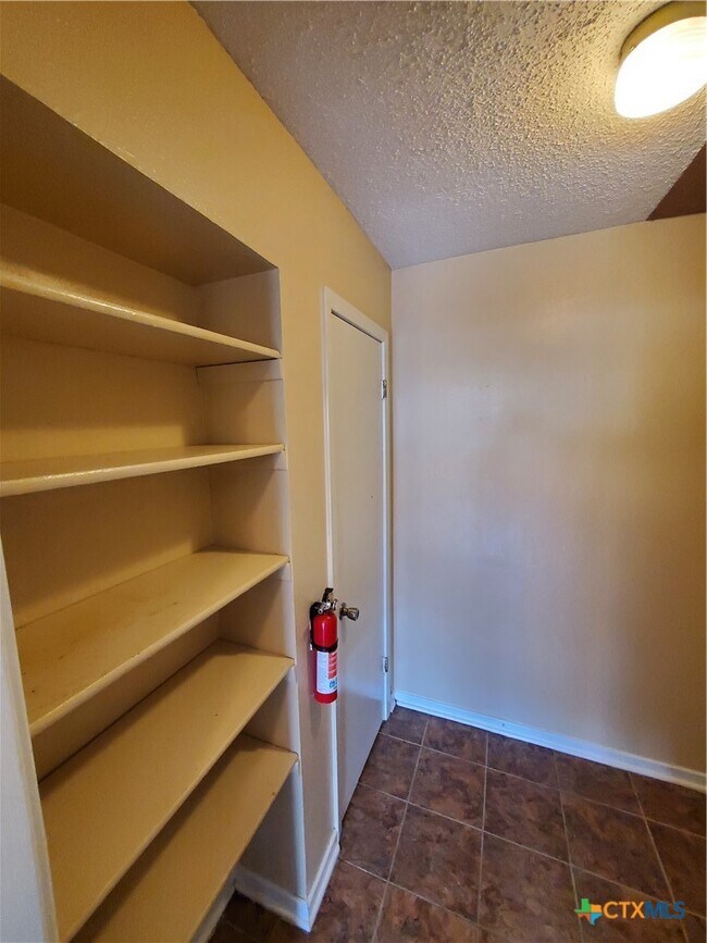 Building Photo - 1308 Covey Ln