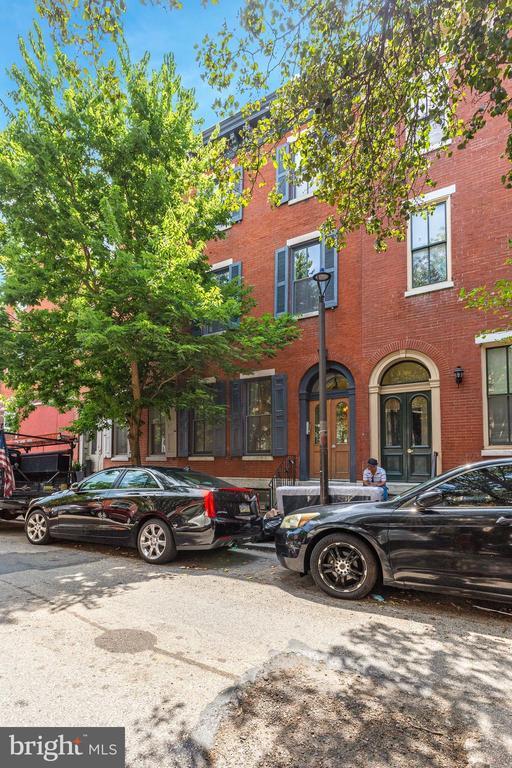 Building Photo - 1704 Wallace St