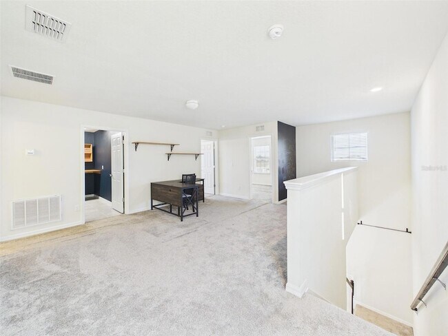 Building Photo - 5164 Chickadee St