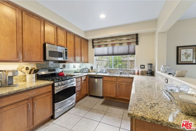 Building Photo - 28703 Calle de la Paz Dr