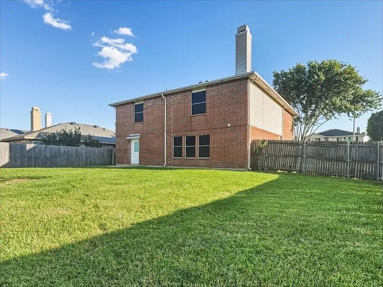 Building Photo - 3166 Teodoro Dr