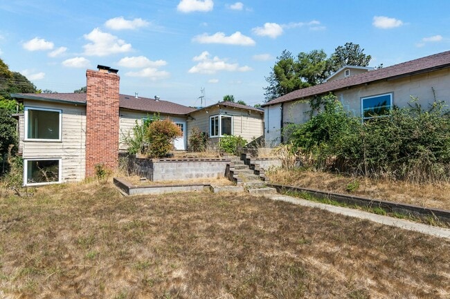Building Photo - 4639 James Ave