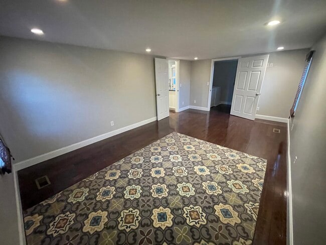 Building Photo - Brooks Street House - 1 bed 1 bath