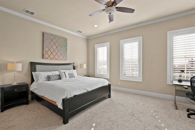 Building Photo - 640 S Pearl Expy