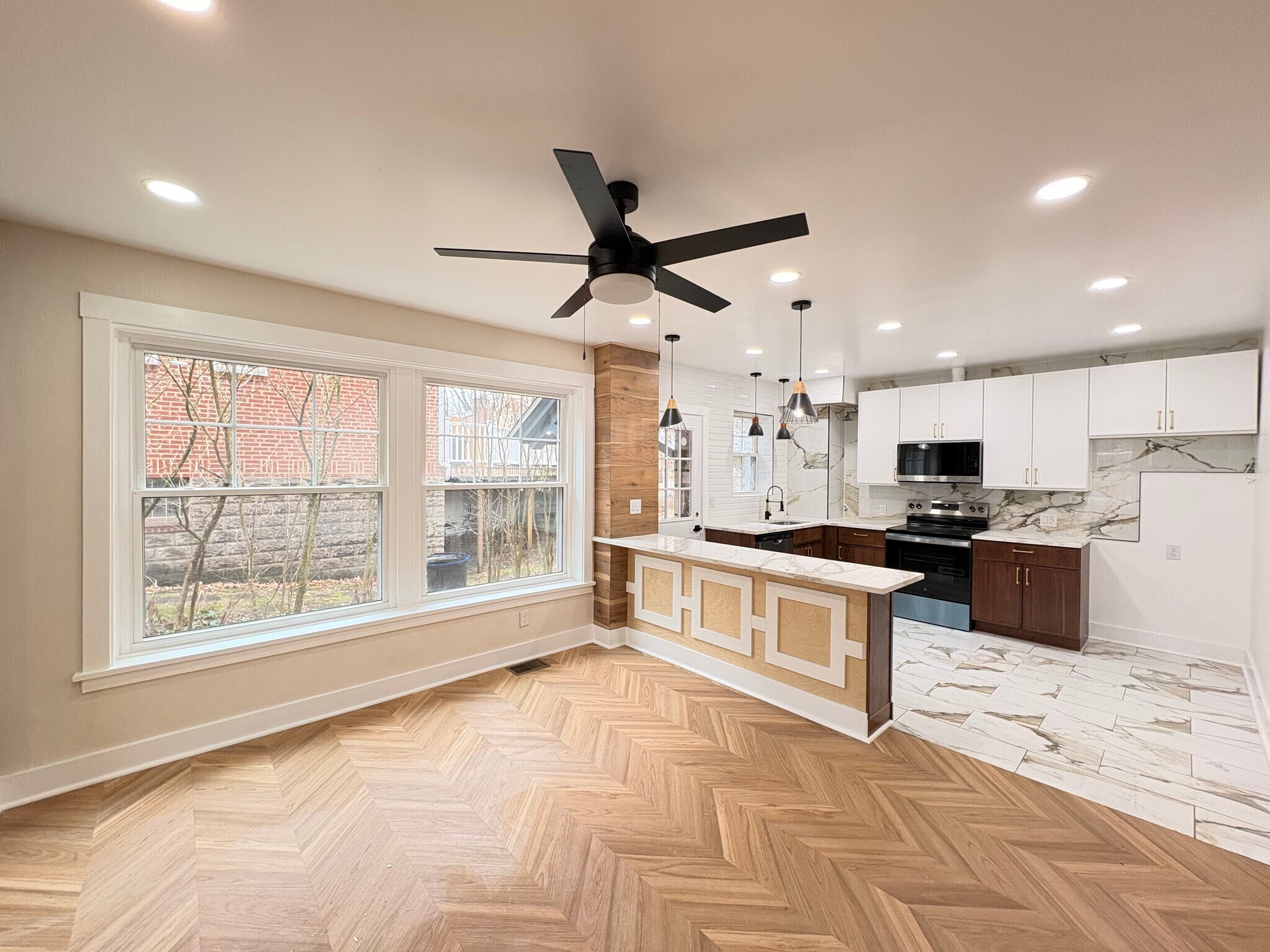 Building Photo - 7128 Card Ln