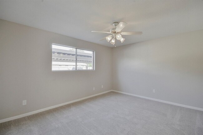 Building Photo - 12905 Woodforest Blvd