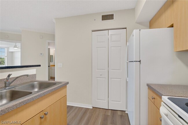 Building Photo - 8754 River Homes Lane