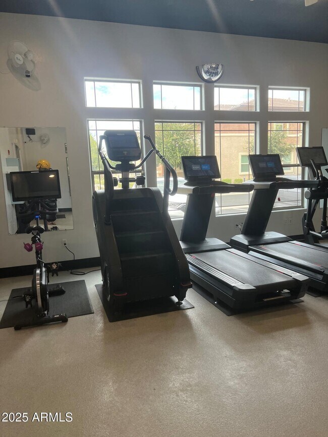 Building Photo - 14870 W Encanto Blvd