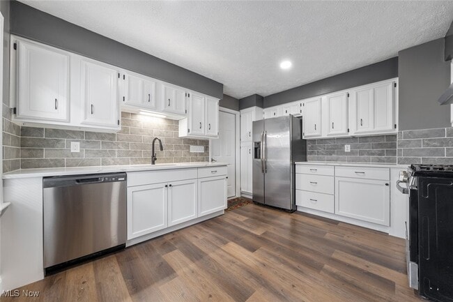 Building Photo - 3904 Ardmore Ave