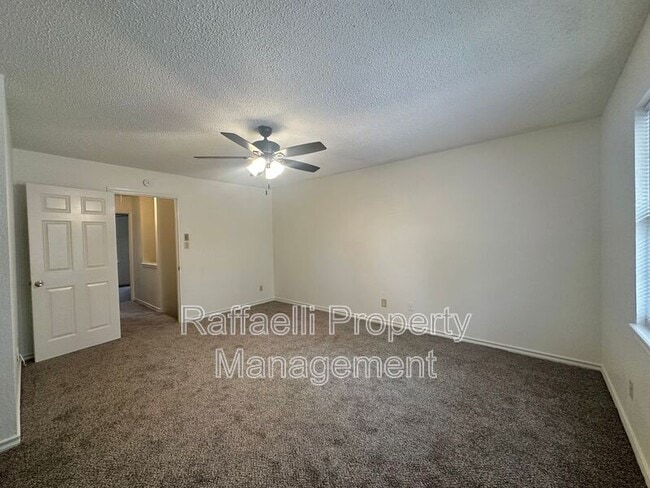 Building Photo - 6222 Gould Pl