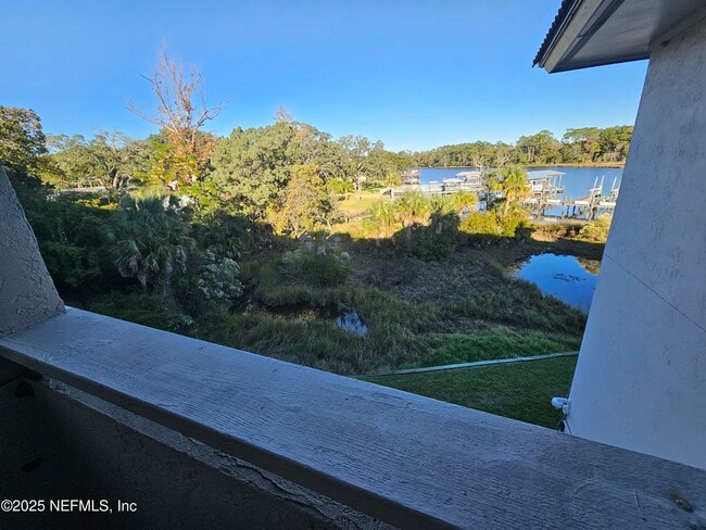 Building Photo - 1307 River Hills Cir E