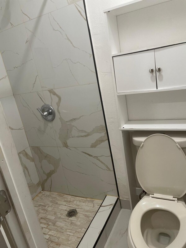 Building Photo - 3417 Bahama Dr
