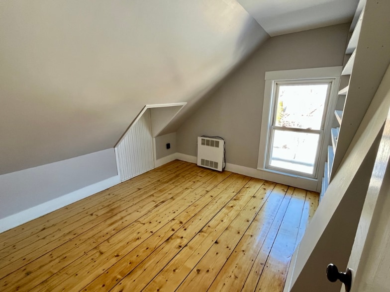 Building Photo - 50 N Main St