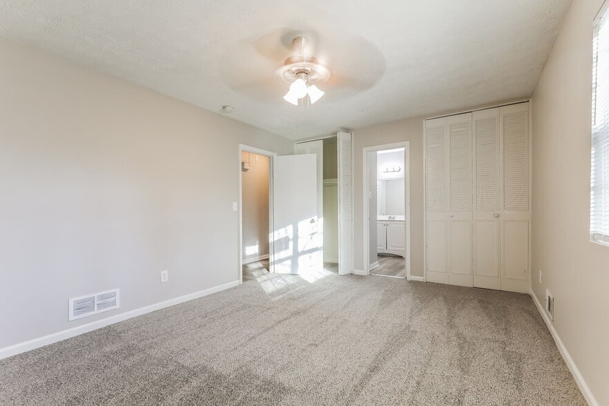 Building Photo - 8964 Raven Dr