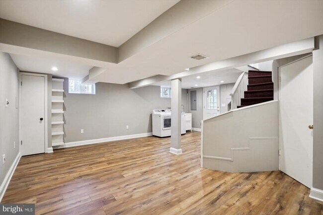 Building Photo - 2505 N Powhatan St