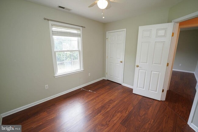 Building Photo - 1331 Aspen Dr