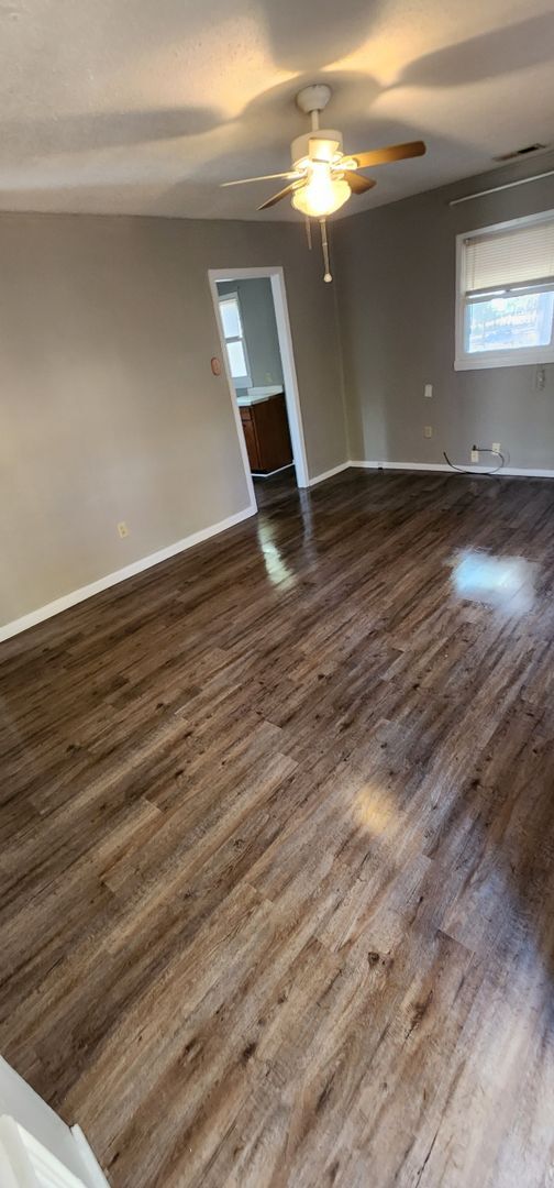 Building Photo - 2 bdrm home near Millington Elementary