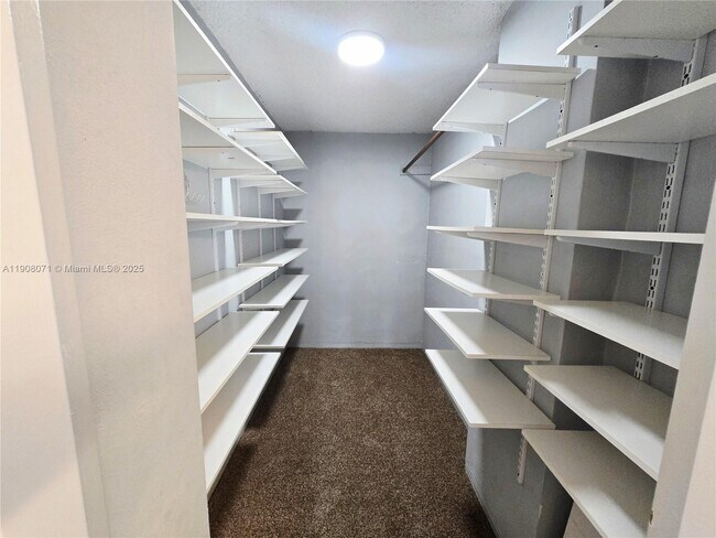 Building Photo - 800 West Ave