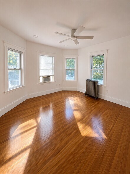 Building Photo - 41 Jaques St