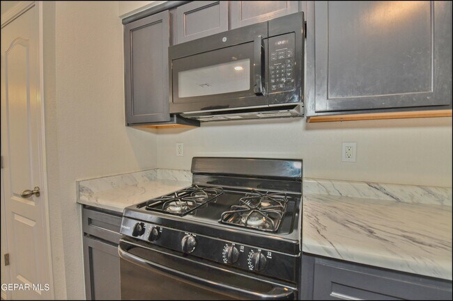 Building Photo - 952 Orangetip Dr