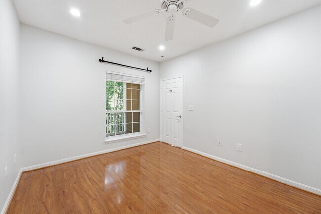 Building Photo - 4551 Strutfield Ln