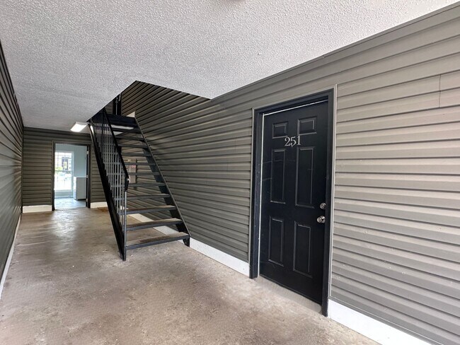 Building Photo - 3 Bedroom apartment in Maryville, TN!