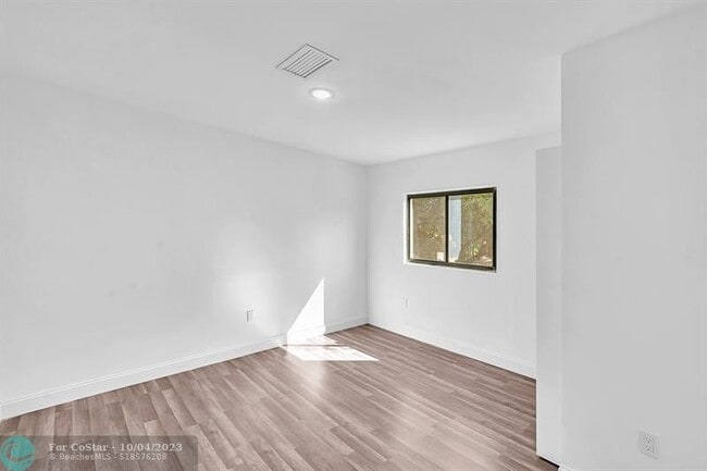 Building Photo - 1396 NW 60th St