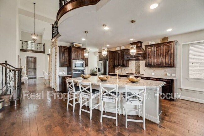 Building Photo - 3625 Funston Dr