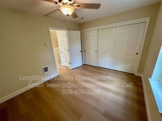 Building Photo - 2625 NE Clackamas St