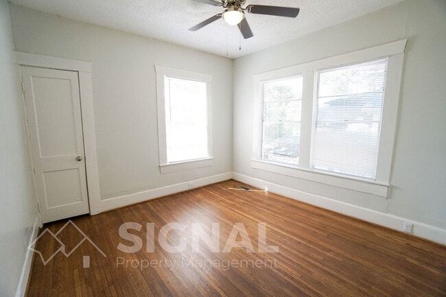 Building Photo - 1906 15th Ct N